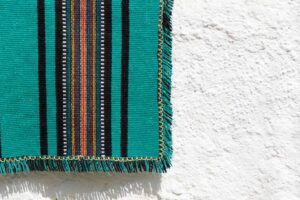 how to hang a rug on the wall