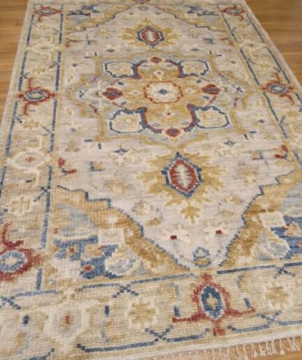 Ushak - 245x162cm