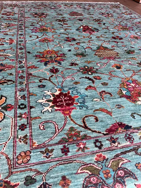 Sultanabad. 236 x 175cm £1480-2