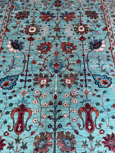 Sultanabad. 242 x 173 cm £1420-4