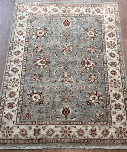 Afghan Sultanabad 197 x 143 cm £825 (5)