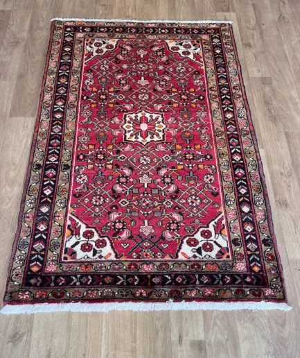 Small Hosseinabad 158 x 108cm £680 (4)