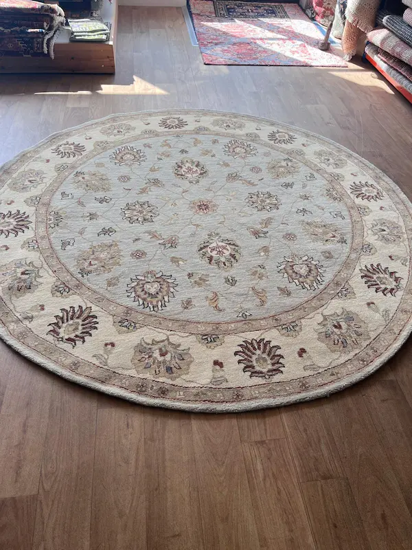 Ziegler Circle 186 x 184 cm. £925 (1) Ziegler Circle 186 x 184 cm. £925 (1)