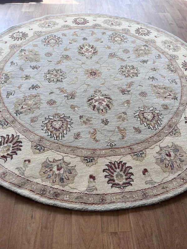 Ziegler Circle 186 x 184 cm. £925 (3) Ziegler Circle 186 x 184 cm. £925 (3)