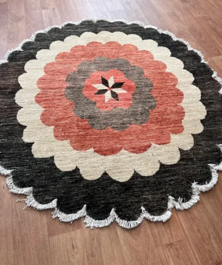 Small Afghan Circle 142x140cm. £ 525 (4)