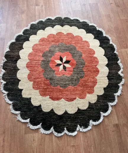 Small Afghan Circle 142x140cm. £ 525 (5)