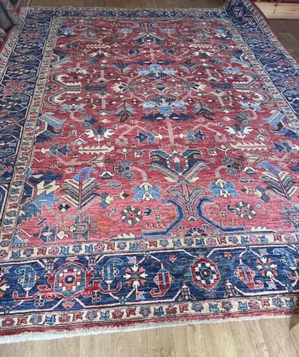 Large Afghan fine. 354 x 277 cm £ 3’450 (1)