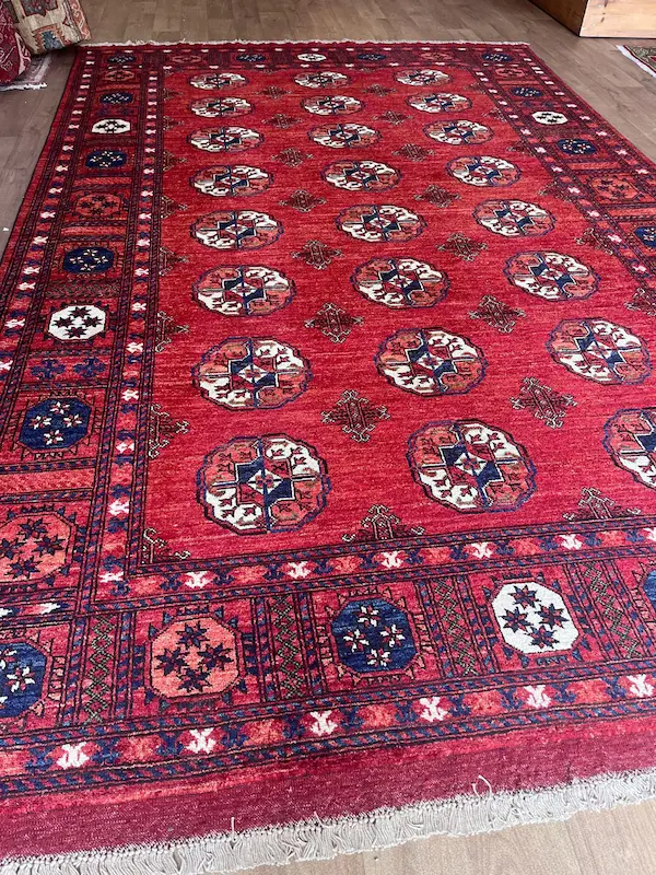 Large Erasri. 298 x 193 cm. £ 2150 (4) Large Erasri. 298 x 193 cm. £ 2150 (4)