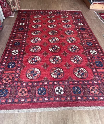 Large Erasri. 298 x 193 cm. £ 2150 (5)