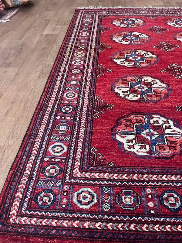 Small Erasri. 182 x 127cm £ 790 (2) Small Erasri. 182 x 127cm £ 790 (2)