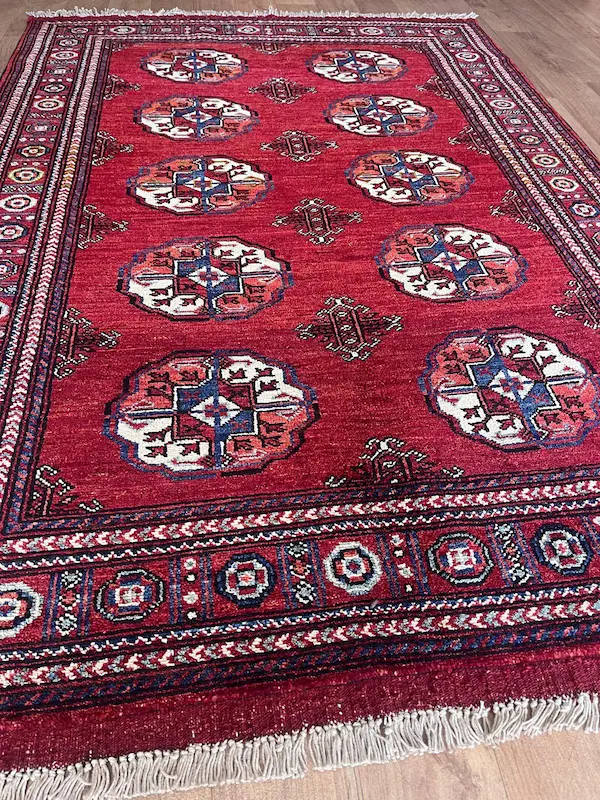 Small Erasri. 182 x 127cm £ 790 (3) Small Erasri. 182 x 127cm £ 790 (3)